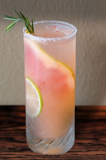 Classic Paloma cocktail