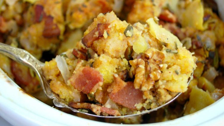 Cornbread Stuffing With Apples, Bacons And Pecans