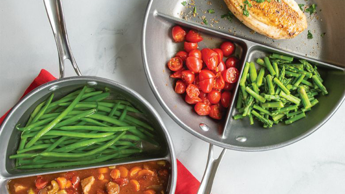 These Divided Pans Were Made To Make Multi-Meals Easily - The Gourmet  Insider